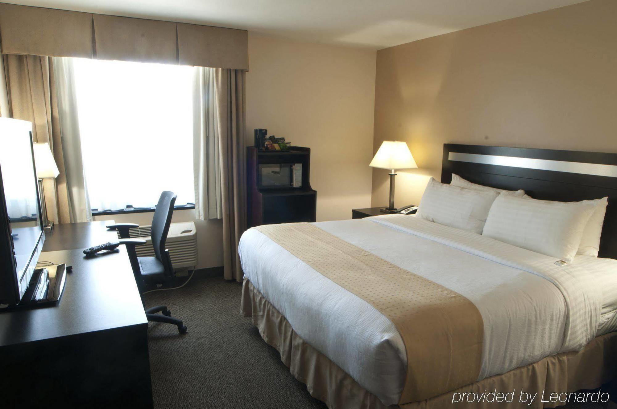 ניו יורק The Laguardia Hotel מראה חיצוני תמונה